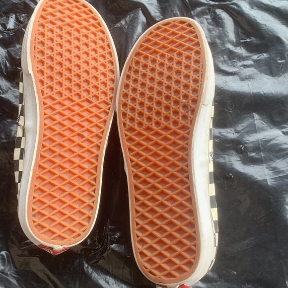 Vans - Picture 6 of 8